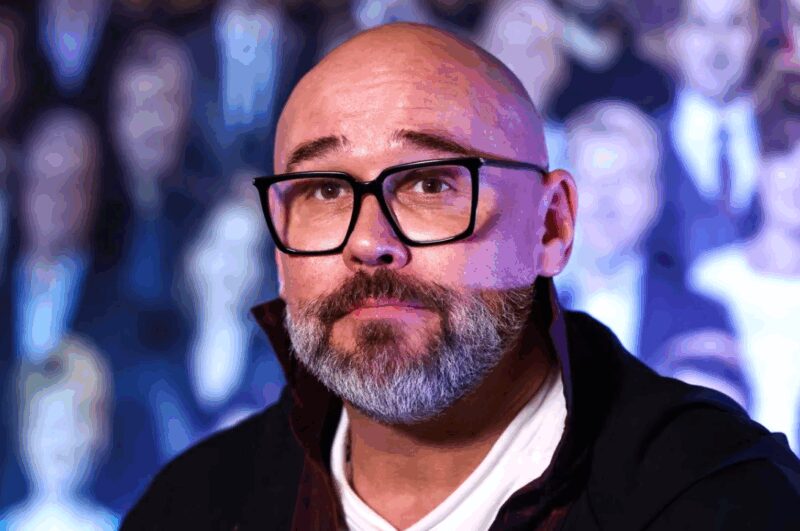 Максим Аверин в компании своих домашних питомцев.