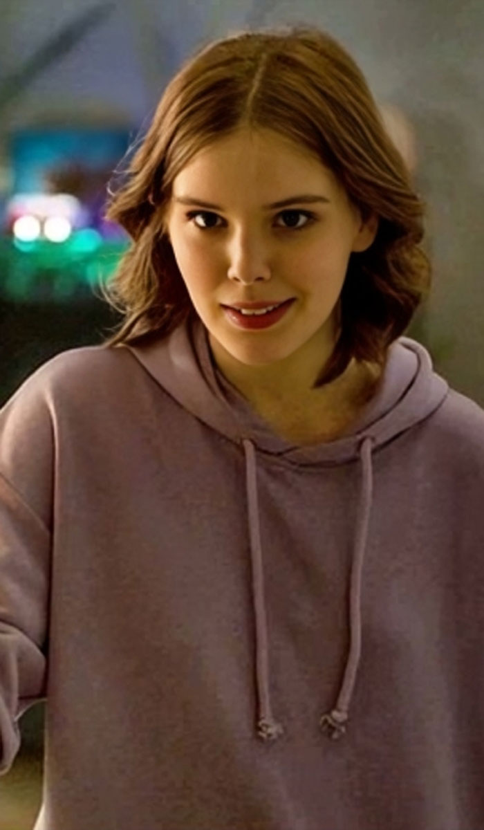 Дочь Александра Абдулова признается, что известная фамилия — это не только внимание, но и давление