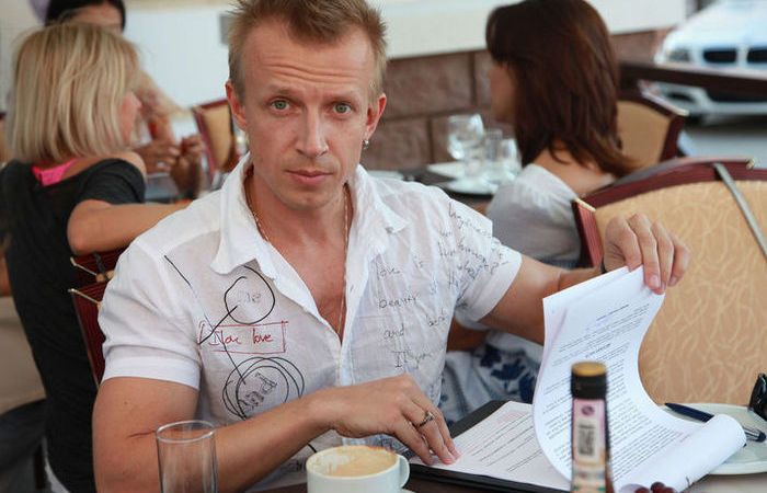 Антон Комолов: как вундеркинд-технарь стал голосом поколения и почему его слава угасла