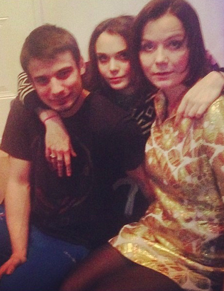 Екатерина Семенова в окружении своих детей.