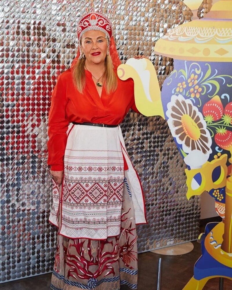 Андрей Малахов с сыном Сашей на прогулке.