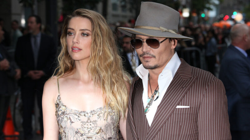 Эмбер Хёрд и Джонни Депп: история любви, обернувшаяся публичным скандалом.
