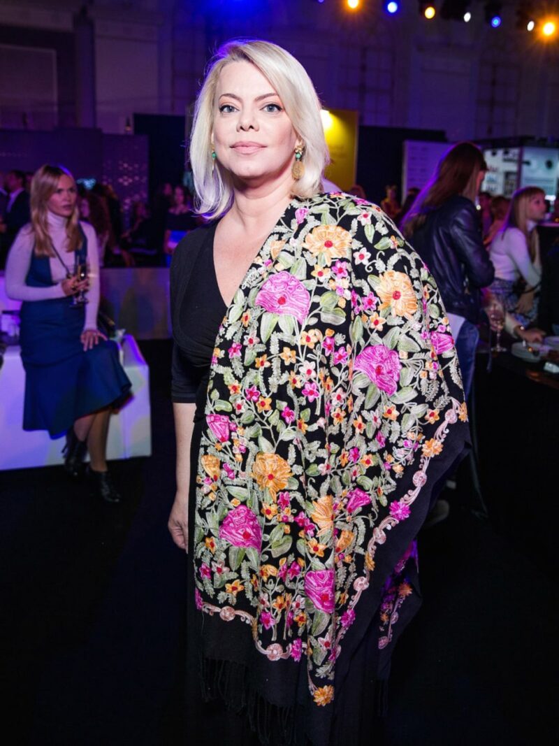 Звезда «Красной Шапочки» Яна Поплавская: почему актриса встала на защиту скандального телеведущего