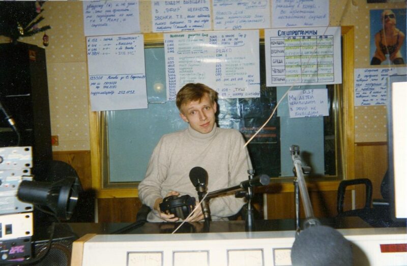 Антон Комолов: Вундеркинд из Бауманки, звезда MTV, скрывший развод и отдающий всё ради мечты сына