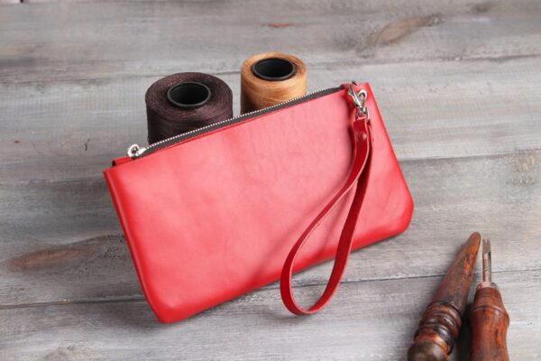 Чем портмоне отличается от бумажника и кошелька