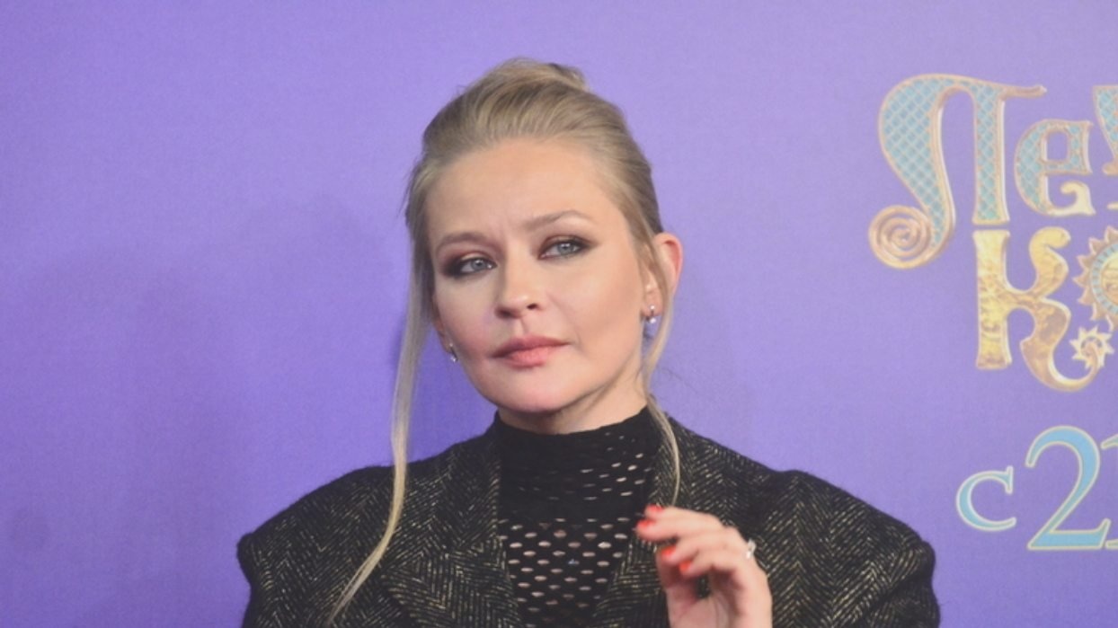 «Что вы несете?» — Юлия Пересильд резко ответила на слухи о дочери
