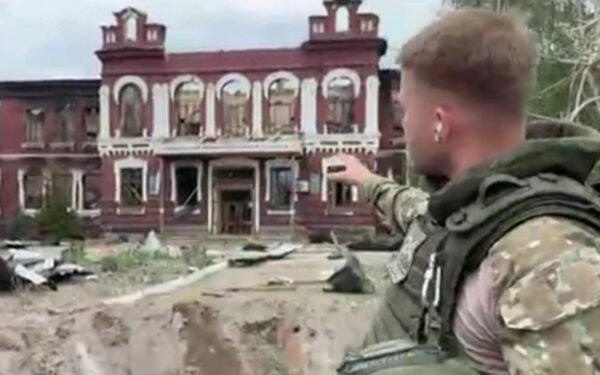 «Мама, нас бомбят!»: трагедия в Старобельске, унесшая жизни юных студентов
