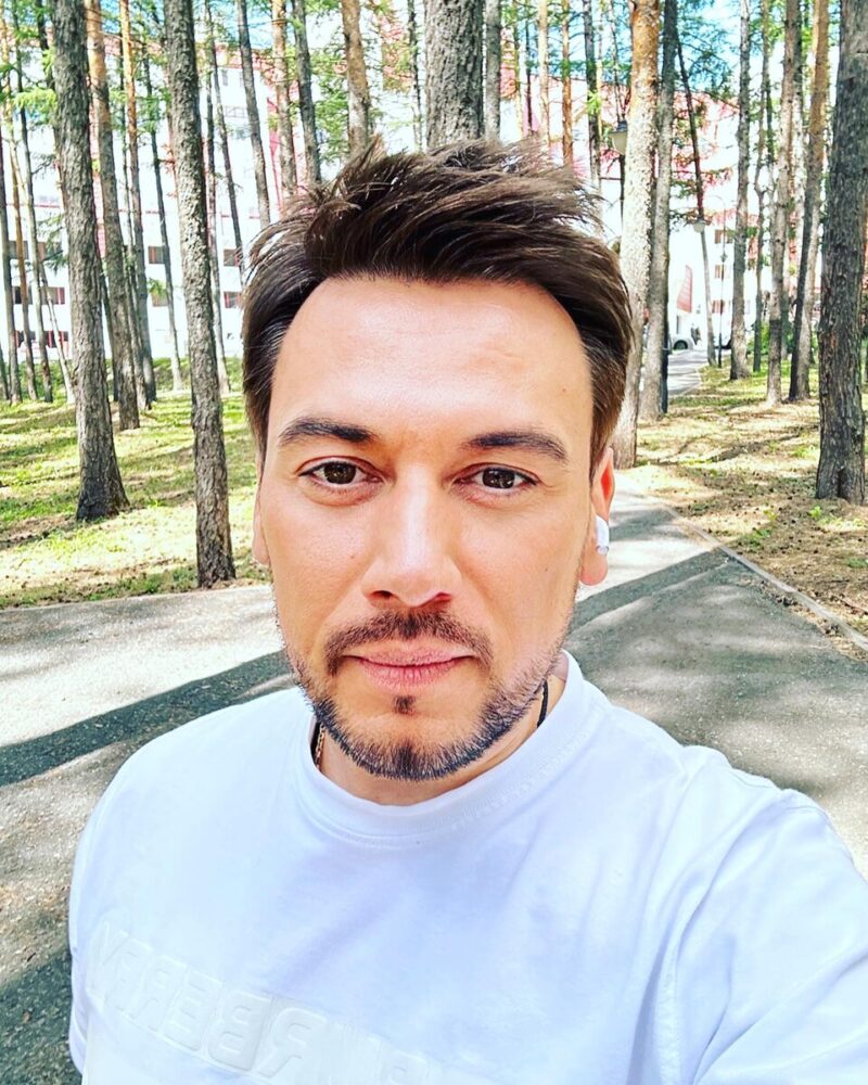 Две любви и удар на «Голосе»: как Руслан Алехно пережил развод и нашёл счастье в отцовстве
