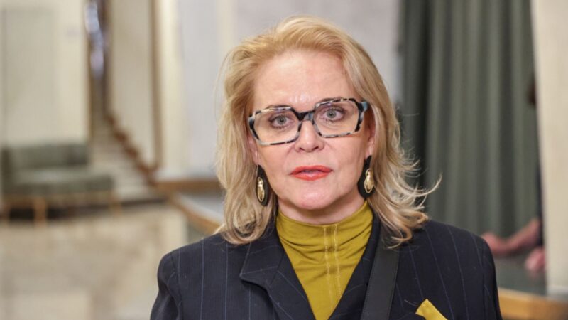 Алена Яковлева вскрыла позорную ситуацию в Театре сатиры