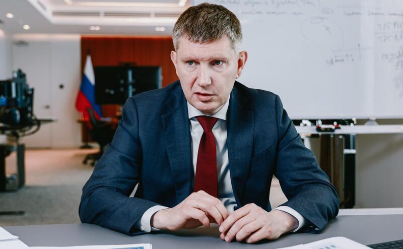 Кадровый голод заставляет чиновников искать рабочую силу среди самых незащищённых