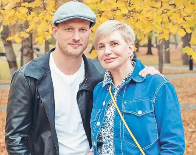Пётр Рыков с мамой, которая воспитала в нём любовь к тишине.