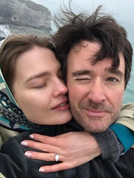 Шестой ребёнок в 44 года: Наталья Водянова на обложке Vogue и её большая семья