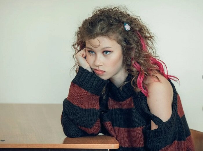 От предательства до колечка на пальце: как развивается роман 16-летней Анны Пересильд и Вани Дмитриенко