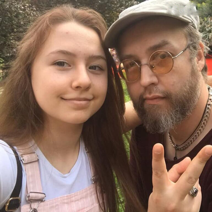 Василий Ливанов: От дворовых драк и потери голоса до Ордена Королевы и борьбы за внучку