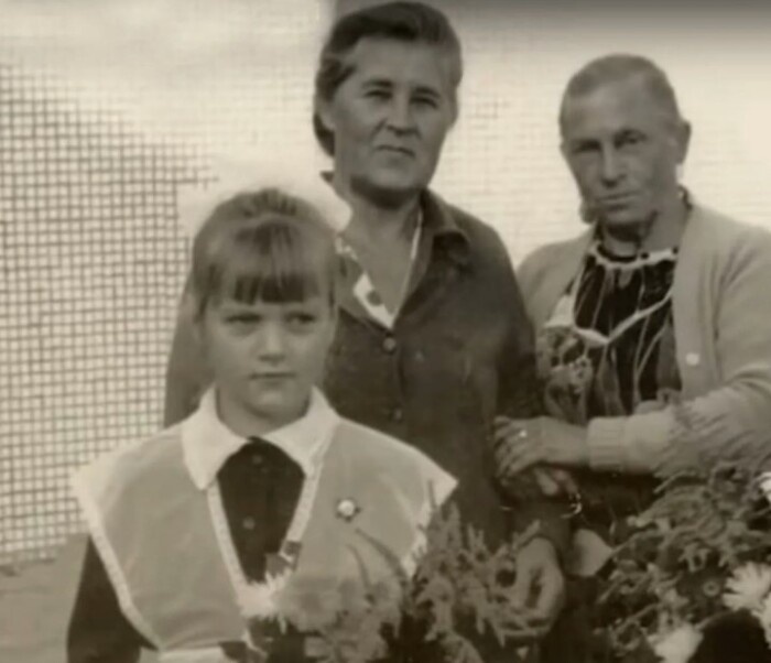 Анна Уколова в детстве.