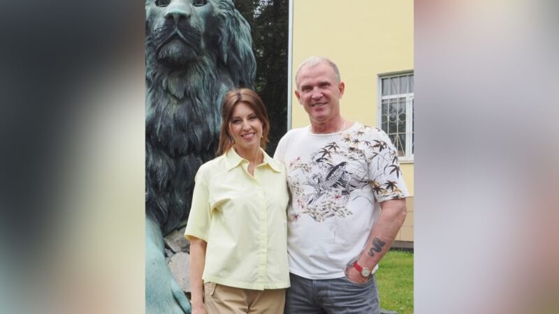 Сенчукова и Рыбин показали внучку: певица стала крестной матерью дочери падчерицы