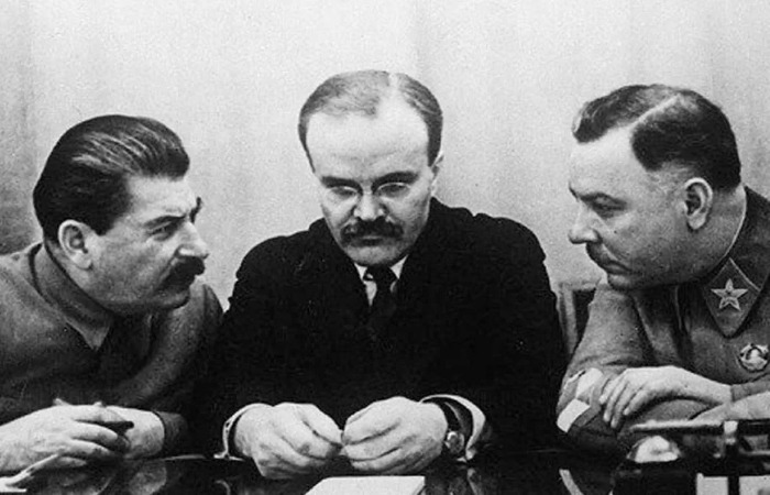 Икра, коньяк и пуля в затылок: что скрывали сталинские пиры