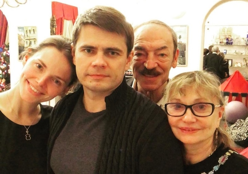 «Молодец только в одном — родила»: что стоит за резкой фразой Михаила Боярского о дочери