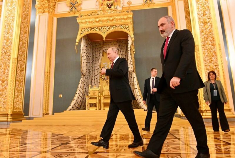 Армения на распутье: как Москва закручивает гайки, вынуждая Ереван сделать выбор