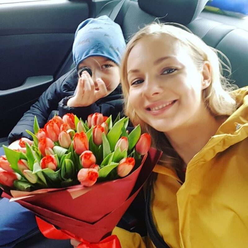 Елена Аросьева с сыновьями Даниилом и Иваном.