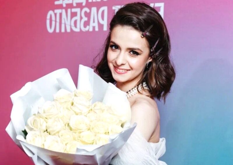 Алевтина Майер, известная также как Олеся Файзиева, уверенно идет своим творческим путем.