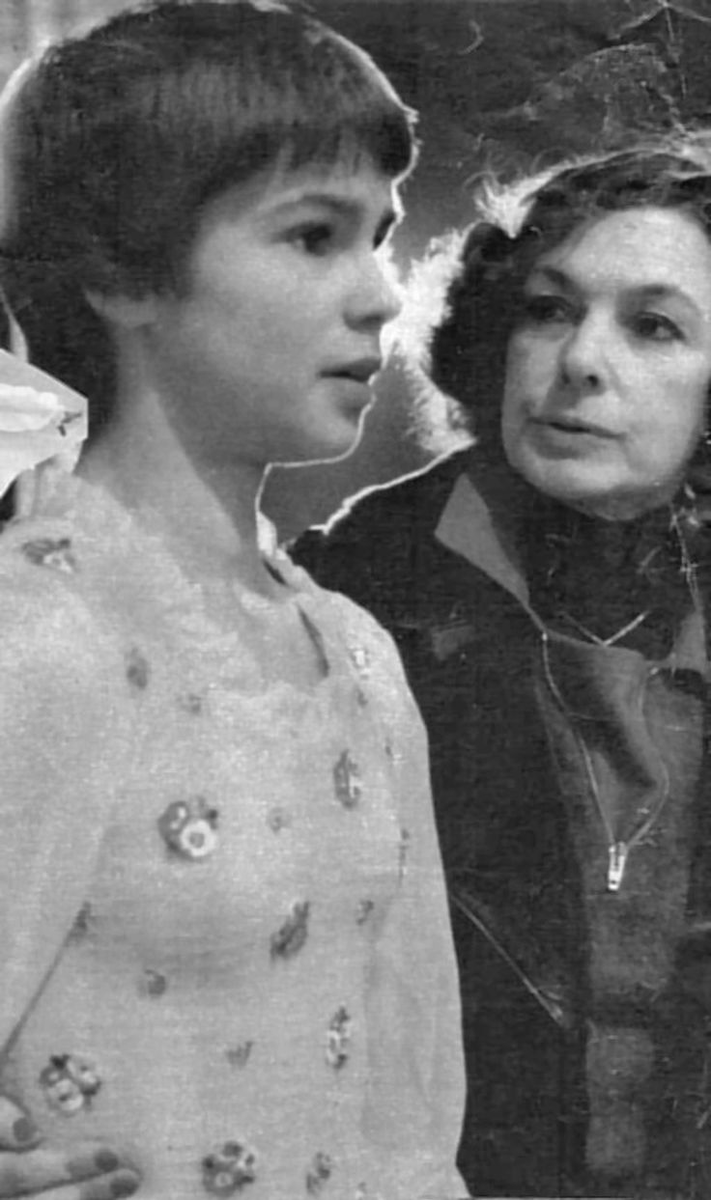 Катарина Витт и её тренер Ютта Мюллер за кулисами чемпионата Европы, 1979