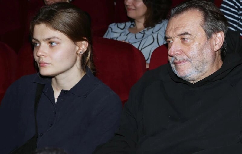 Режиссер Алексей Учитель на съемках.