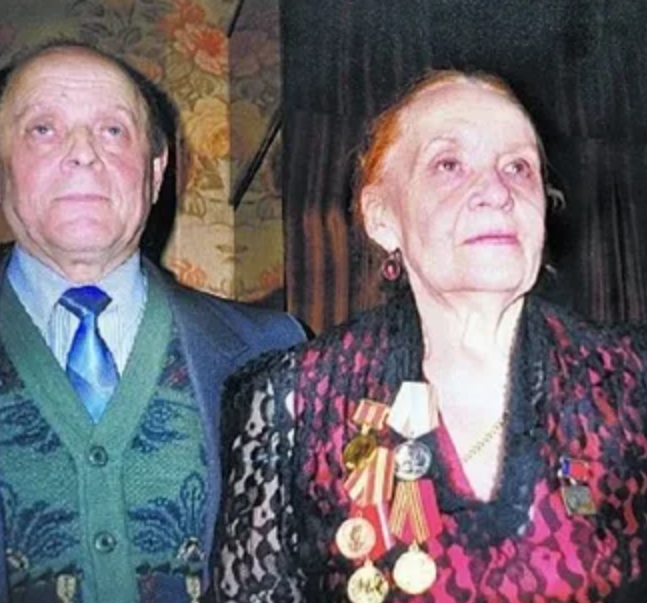 Зинаида Александровна с супругом, Иваном Васильевичем, который был её опорой.