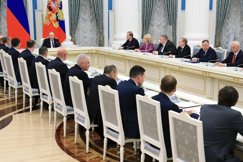 Уровень одобрения экономической политики обрушился до критических 11%.