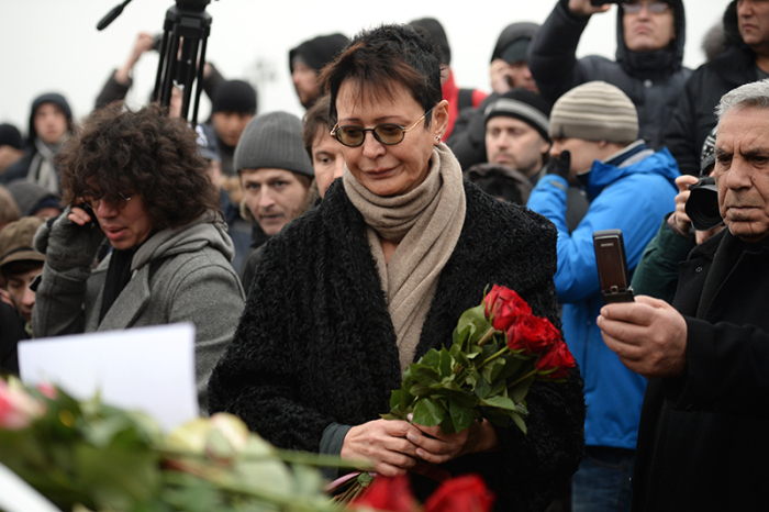 После смерти мужа через три дня на лекцию: как Хакамада превратила боль в кайф