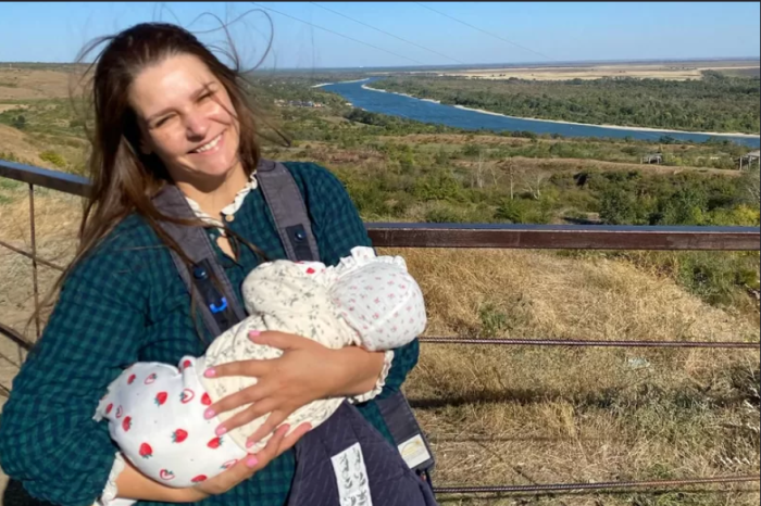 Глафира Тарханова приступила к съемкам на 12 день после родов.
