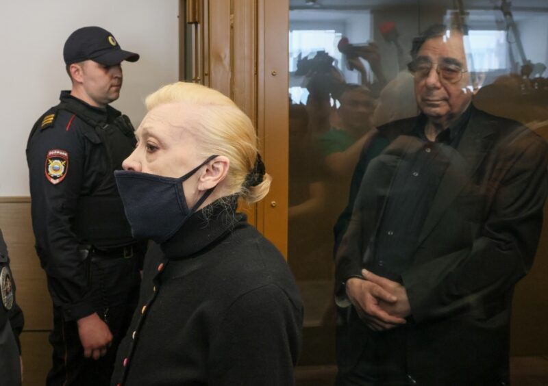 Расплата за доверие: Почему Наталья Дрожжина не навестила Михаила Цивина в колонии