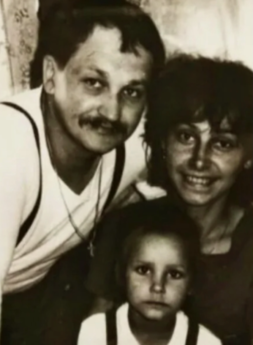 Глафира Тарханова с родителями.