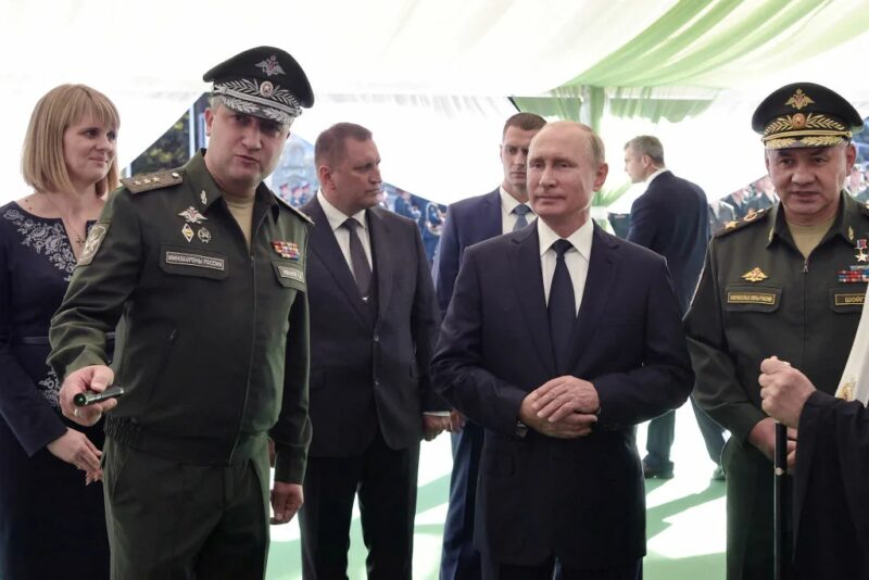 Бывший заместитель министра обороны Тимур Иванов, обвиняемый в коррупции.