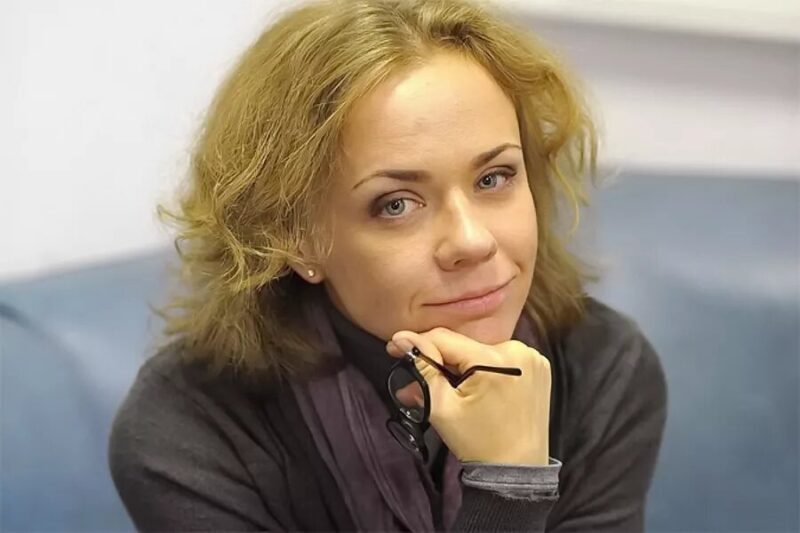 Елена Перова