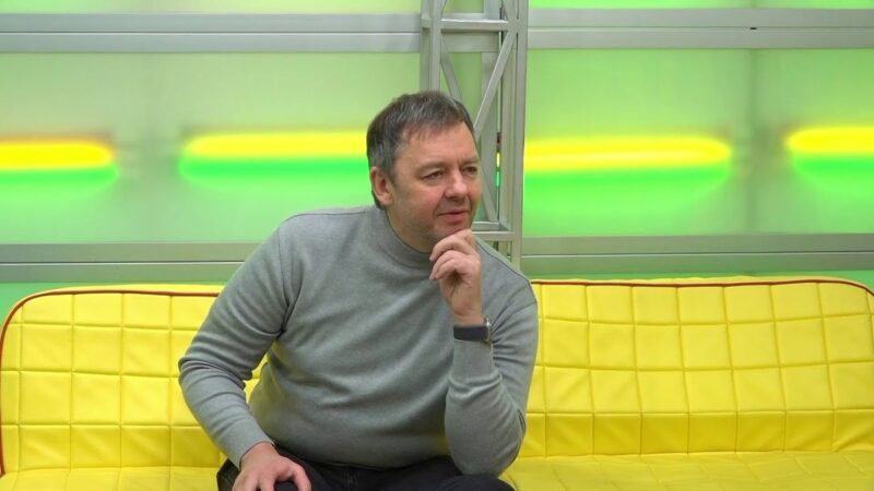 От исков на 250 миллионов до новой жизни в Казани: как создатель «Уральских пельменей» Сергей Нетиевский лишился своего шоу