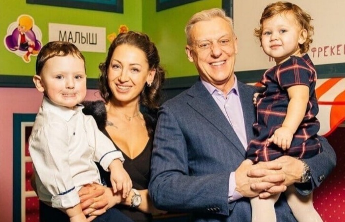 Александр Половцев в кругу новой семьи
