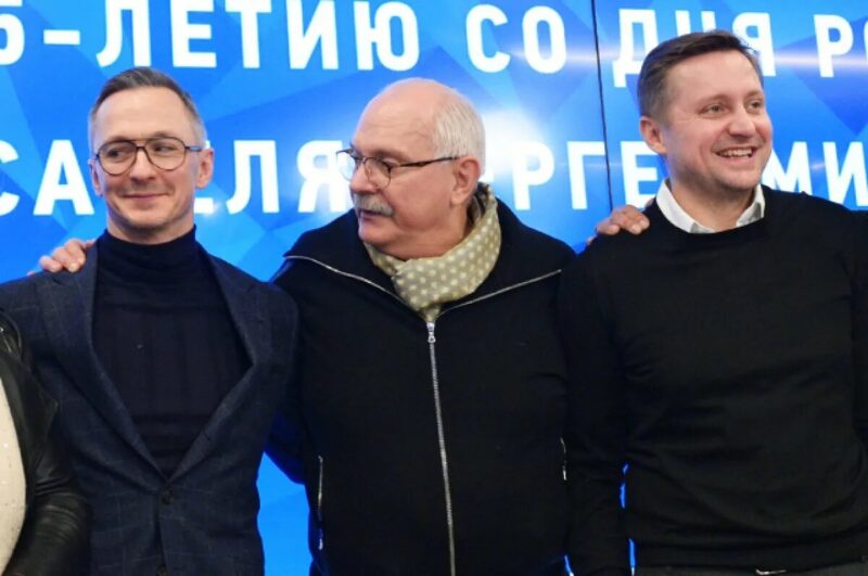 «Отец порол, а сейчас мы просто знакомые»: путь Артёма Михалкова к независимости, двум бракам и статусу дедушки в 50 лет