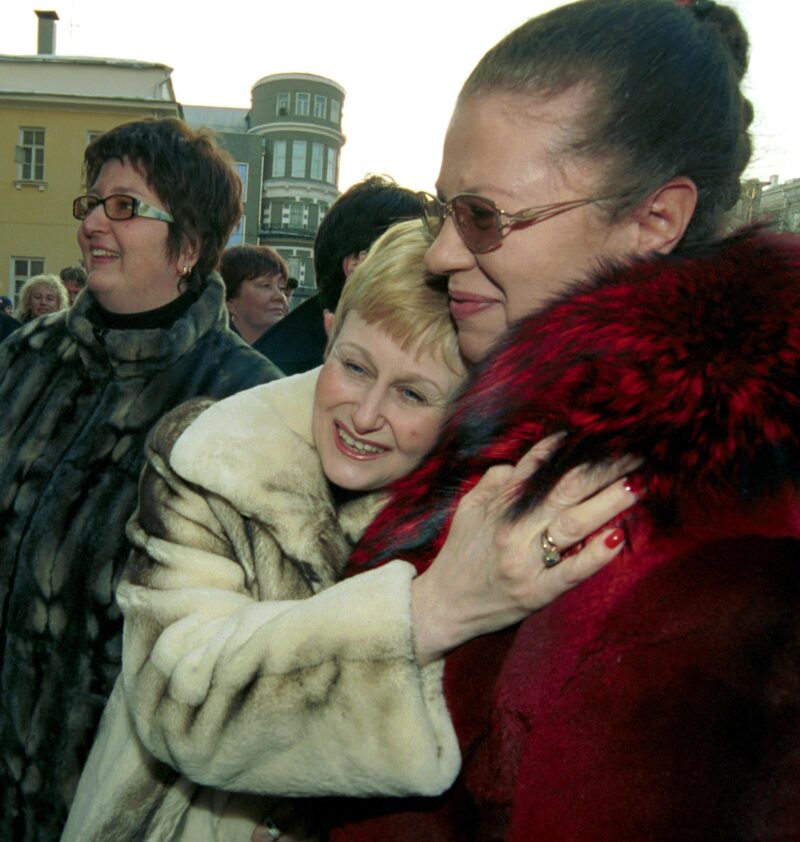 Александра Маринина регулярно входила в топ самых популярных авторов.