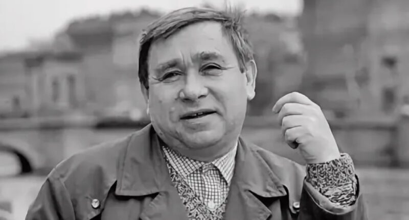 Не только Раневская: 8 легенд советского кино, чьи настоящие фамилии мало кто знает