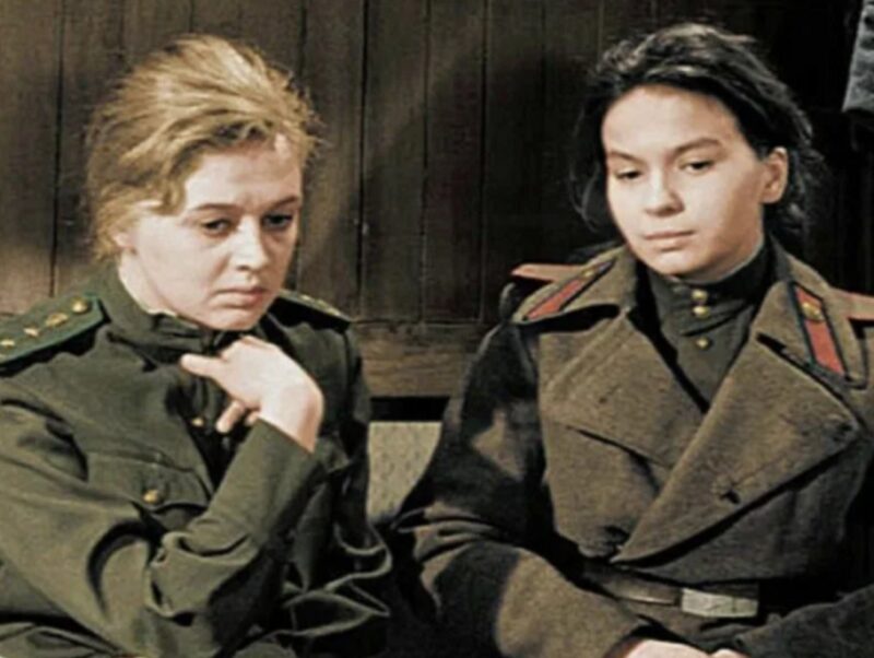 Кадр из знаменитой военной драмы «Офицеры»