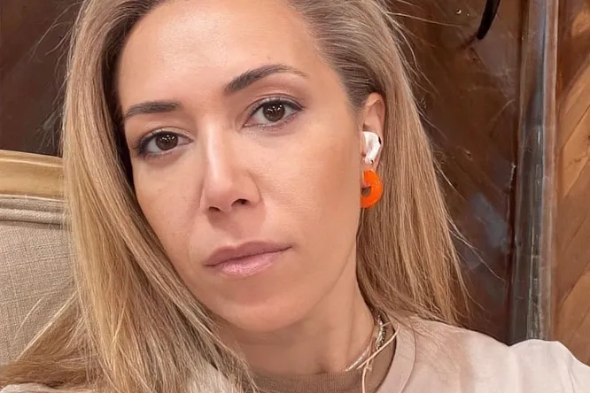 «Новая вселенная» в 44 года: Карина Кокс родила третью дочь и удивила выбором роддома
