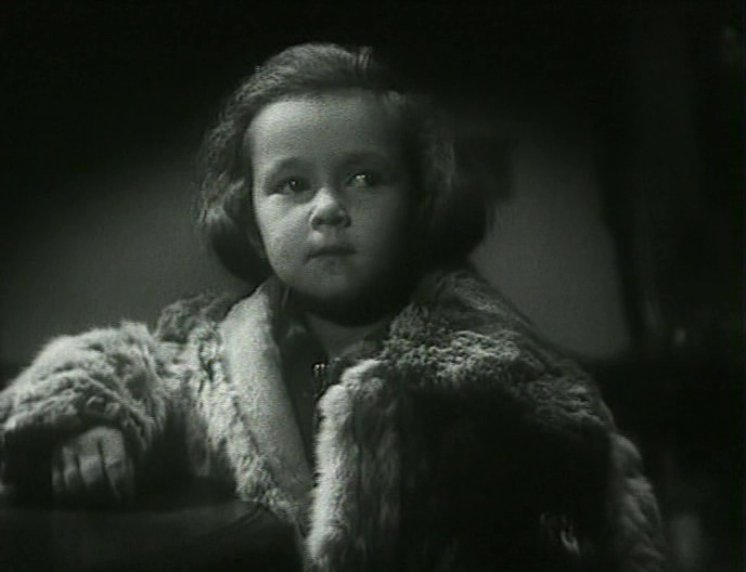 Наталья Защипина в картине «Жила-была девочка» (1944 год)