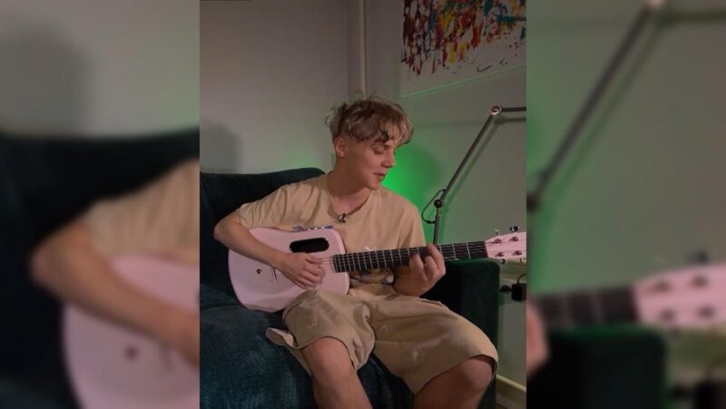 Собственная евродвушка в 17 лет: как обустроил свою первую квартиру певец Ваня Дмитриенко