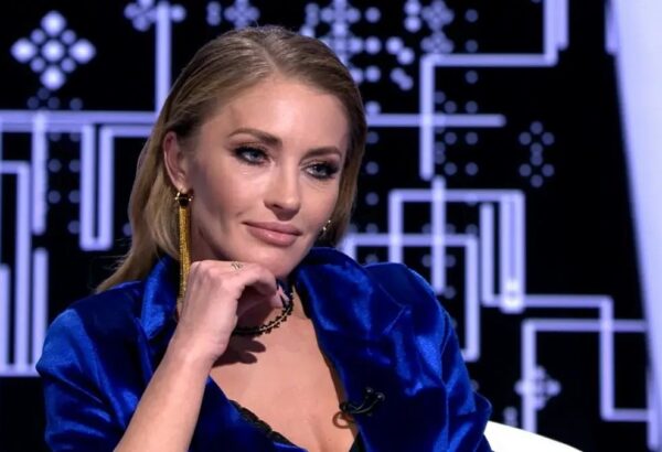 Телеведущая и актриса Анна Казючиц