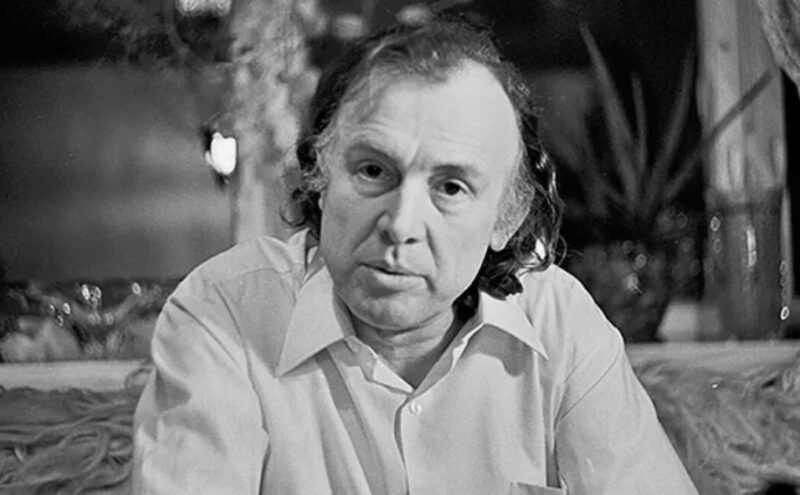 Не только Раневская: 8 легенд советского кино, чьи настоящие фамилии мало кто знает