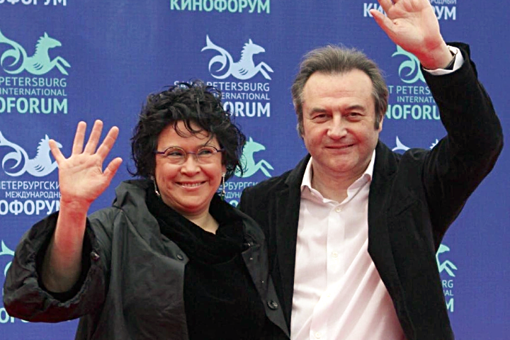 44 года брака и власть: как Кира Саксаганская стала главной силой за спиной Алексея Учителя