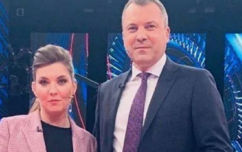 Ольга Скабеева и Евгений Попов: почему телеведущие предпочитают скрывать сына и игнорировать слухи о разводе