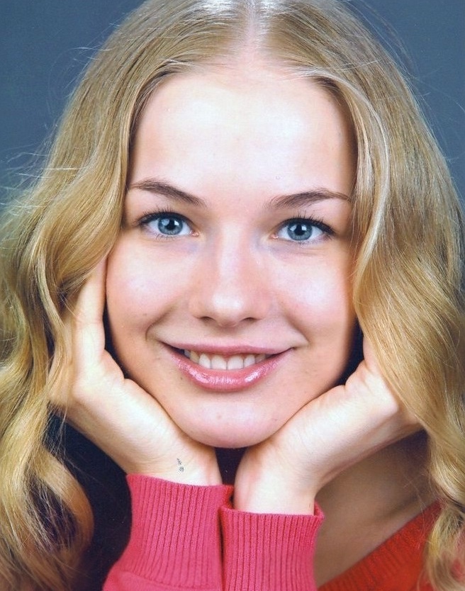 Елена Аросьева (Кутырёва) в юности