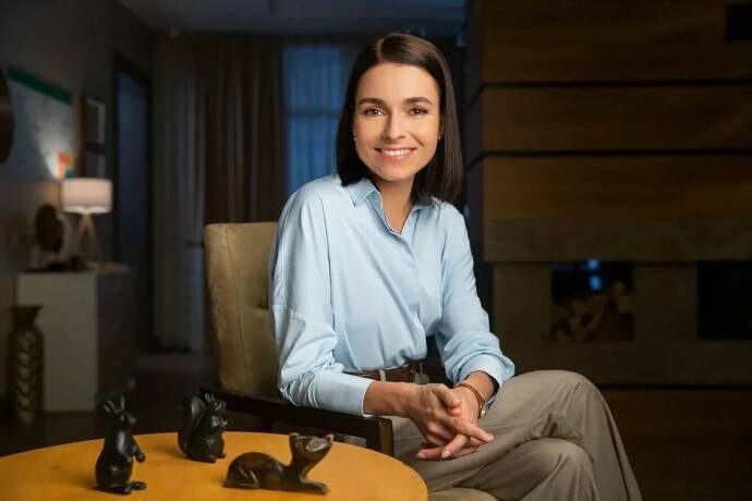 Исчезли из студии: как сложились судьбы телеведущих, гремевших в начале нулевых